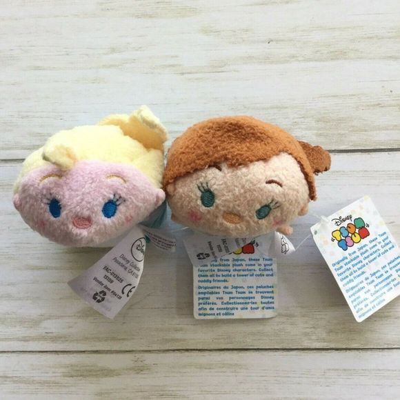- Disney TSUM TSUM Elsa and Anna NWT Genuine Set of - Picture 1 of 5